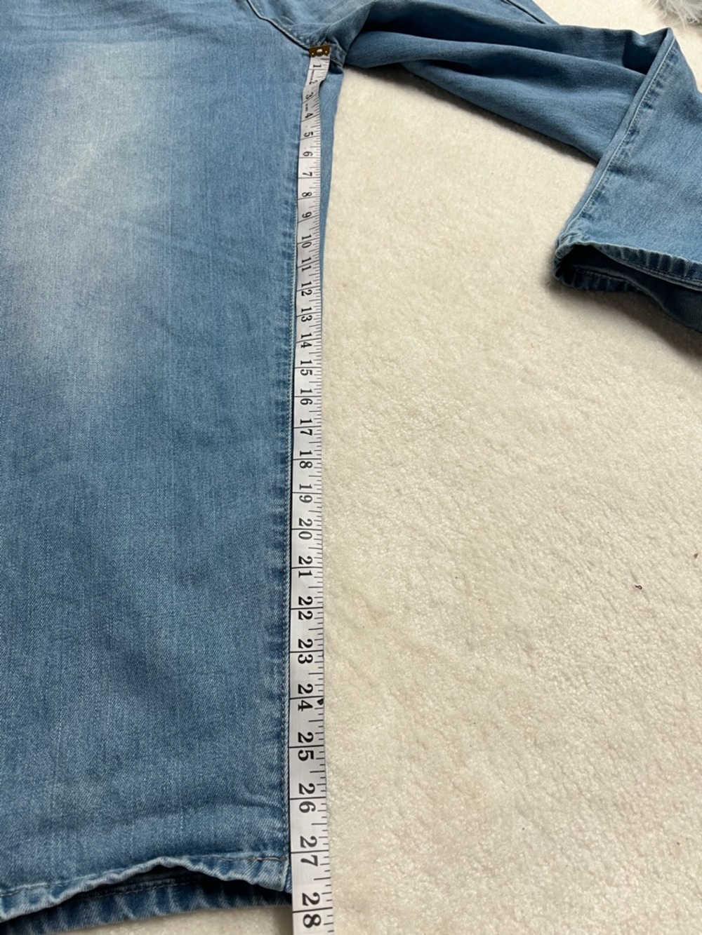 YMI High Rise Straight Leg Jeans Women’s  Size 11/30 Light Wash Relaxed fit Mom - Picture 8 of 8